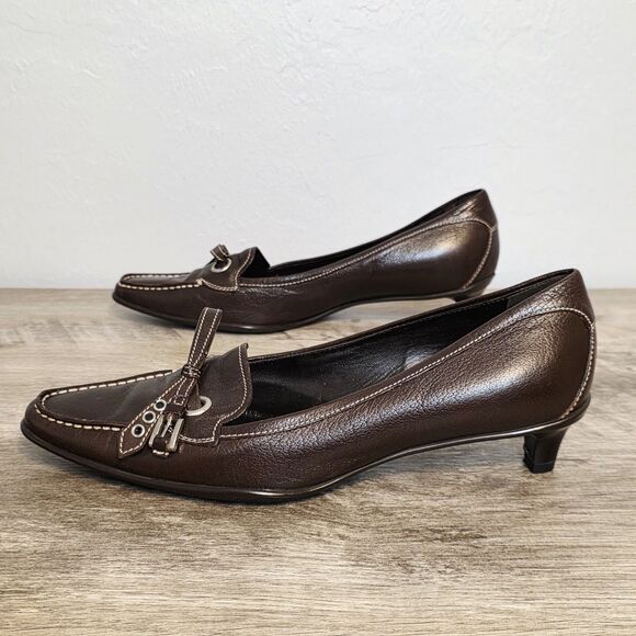 Vtg PRADA Kitten Heel Pumps Y2k Shoes Women's 6 Brown Leather Buckle Bow Italy - Picture 2 of 10